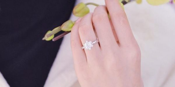 左手和右手戒指的戴法和寓意,以后别戴错了1
