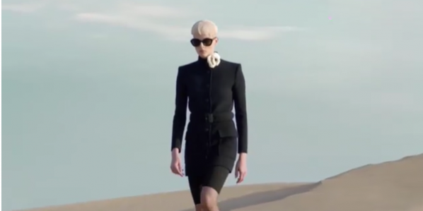 T台秀我们耳熟能详，沙漠时装秀还是第一次见3