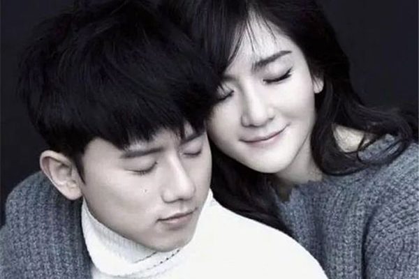 相依相偎温暖如初_秀恩爱谢娜